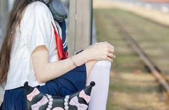 探秘17吃瓜网传送门，畅享每日最新最全的吃瓜内容